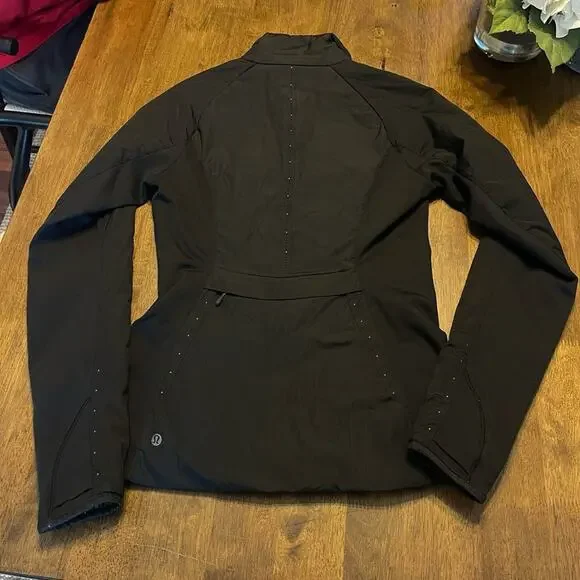 lululemon run for the cold black jacket